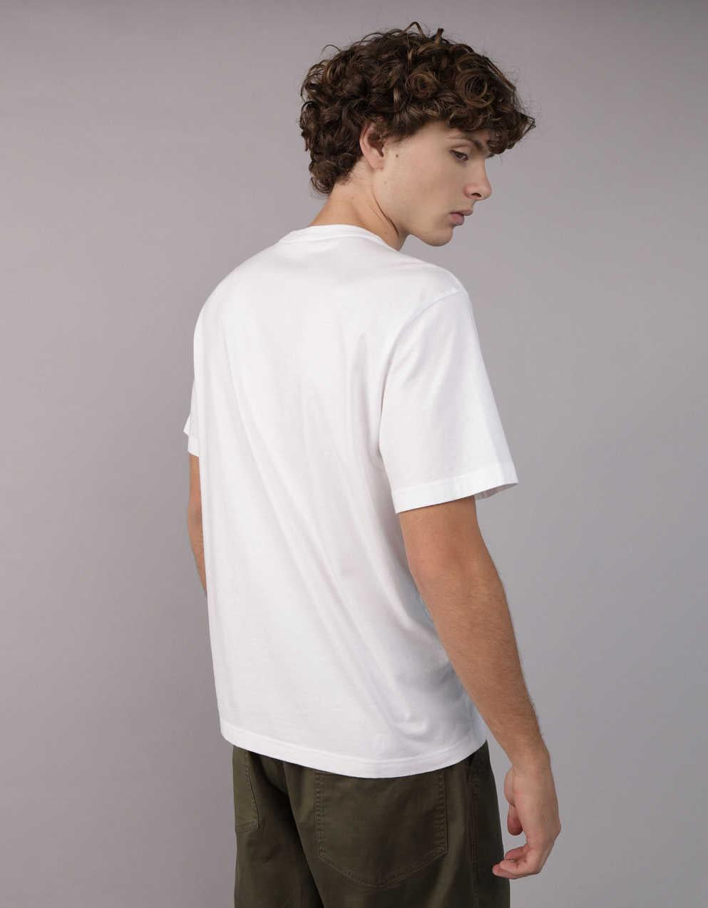 AEスタンダードフィットロゴグラフィックTシャツ
