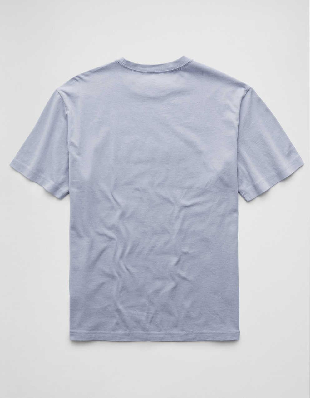 AEスタンダードフィットロゴグラフィックTシャツ