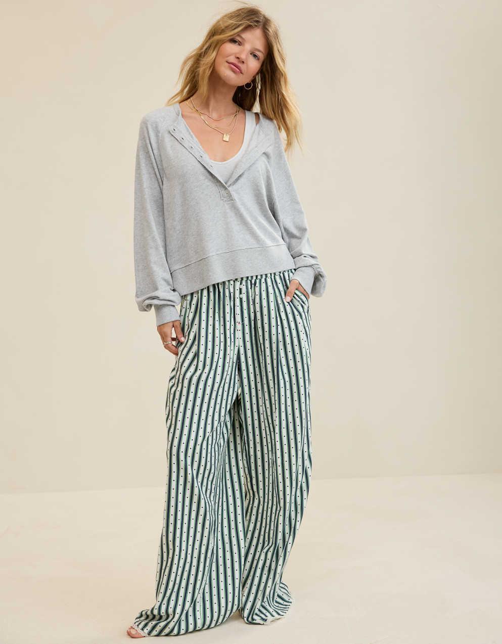 Aerie ハッピースニット・ヘンリーTシャツ