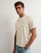 AEスタンダードフィットロゴグラフィックTシャツ