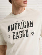 AE スタンダード・フィット・グラフィック・ロゴTシャツ