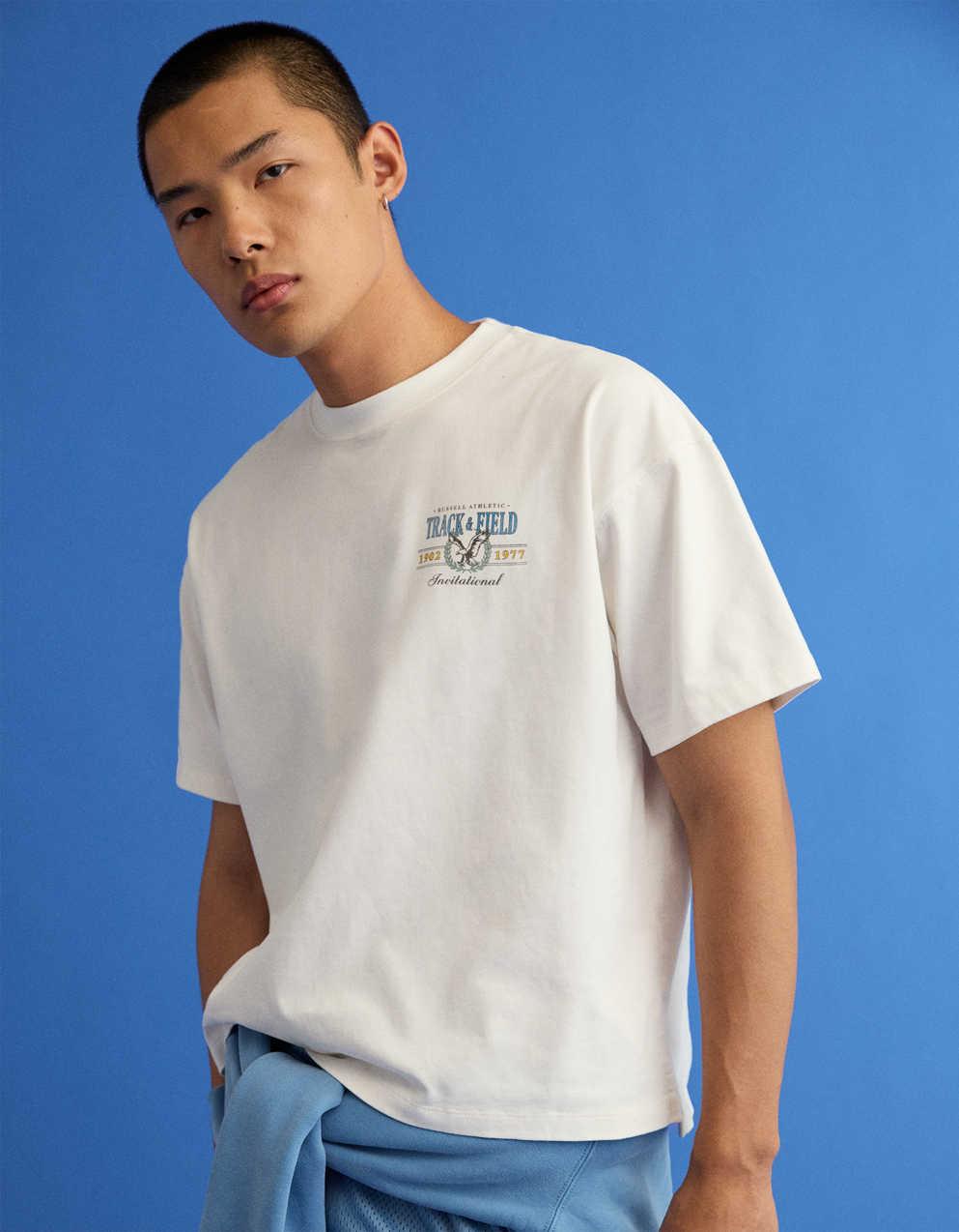 AE x Russell Athletic ヘビーウェイト陸上グラフィックTシャツ