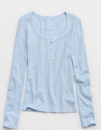 Aerie エッセンシャル・ヘンリー・レイヤリングTシャツ