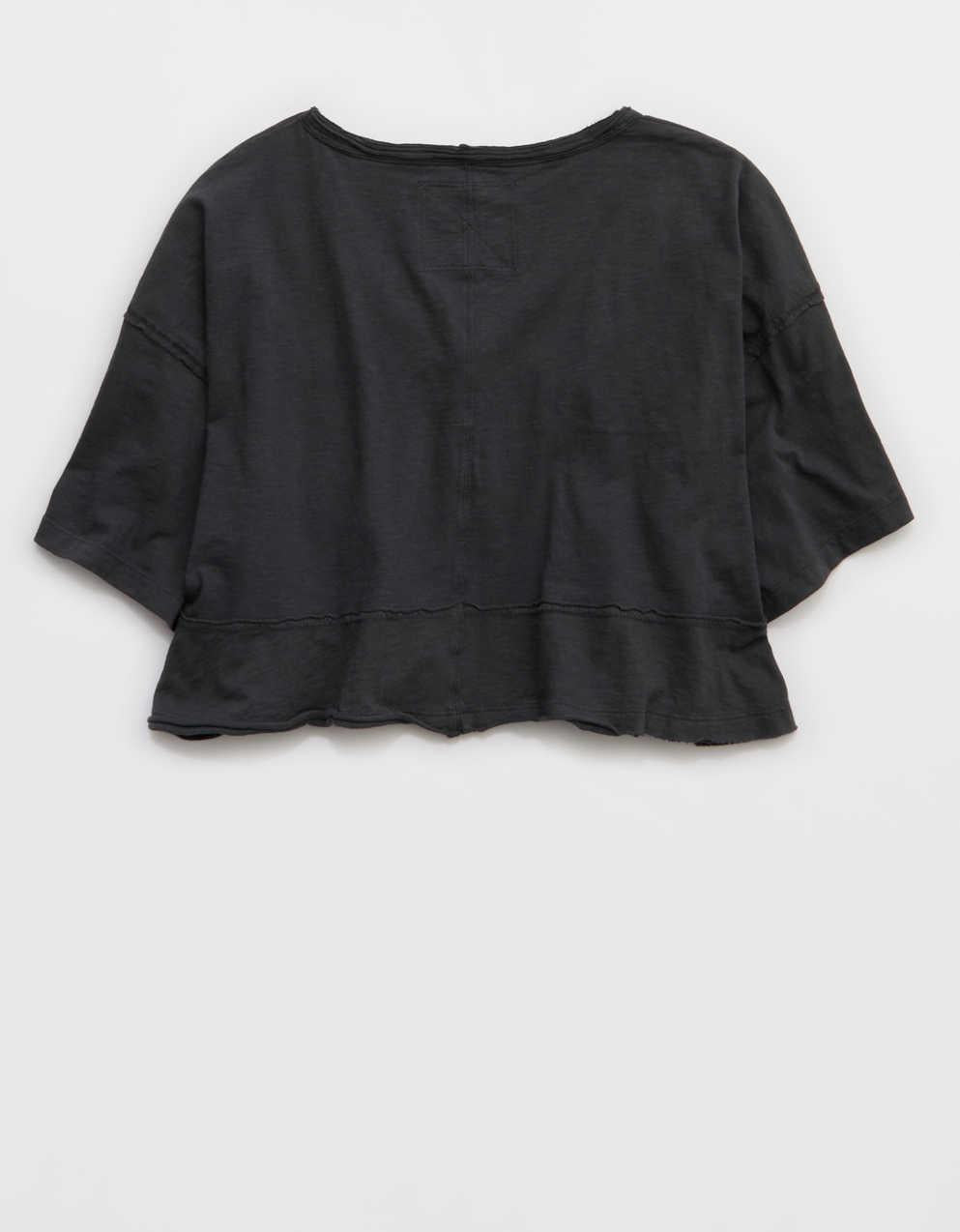 Aerie ハピエスト クロップド VネックTシャツ
