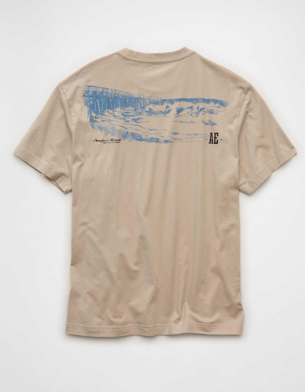 AE スタンダード・フィット・グラフィック・ロゴTシャツ