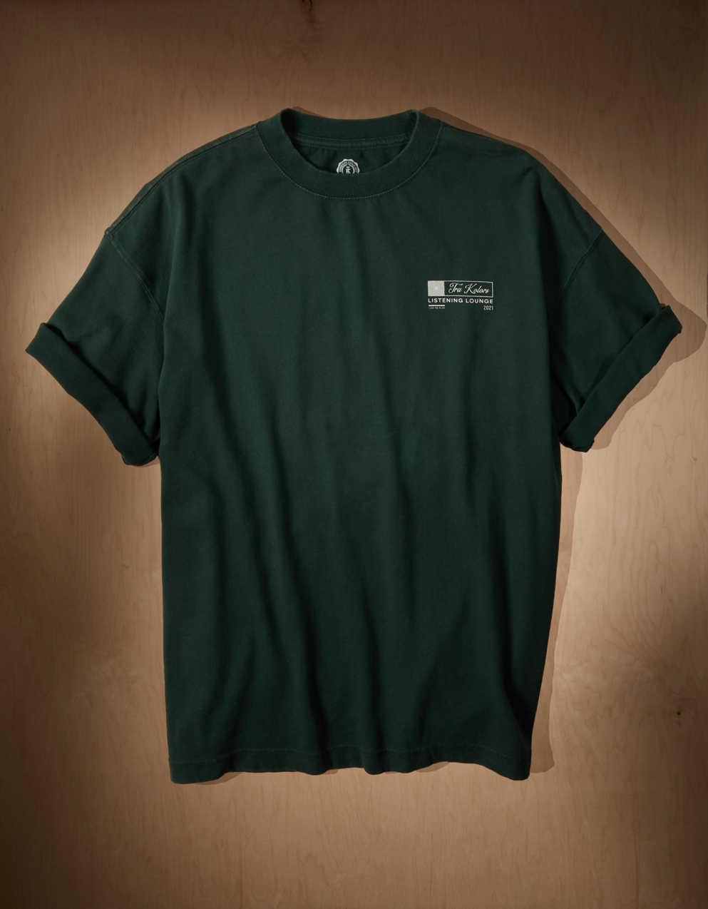 AE x Tru Kolors リスニング・ラウンジ・グラフィックTシャツ