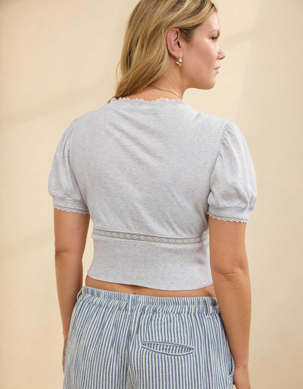 Aerie クロップド レース トリム Vネック Tシャツ