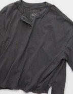 アエリ・リミックス・ヘンリー・クロップドTシャツ