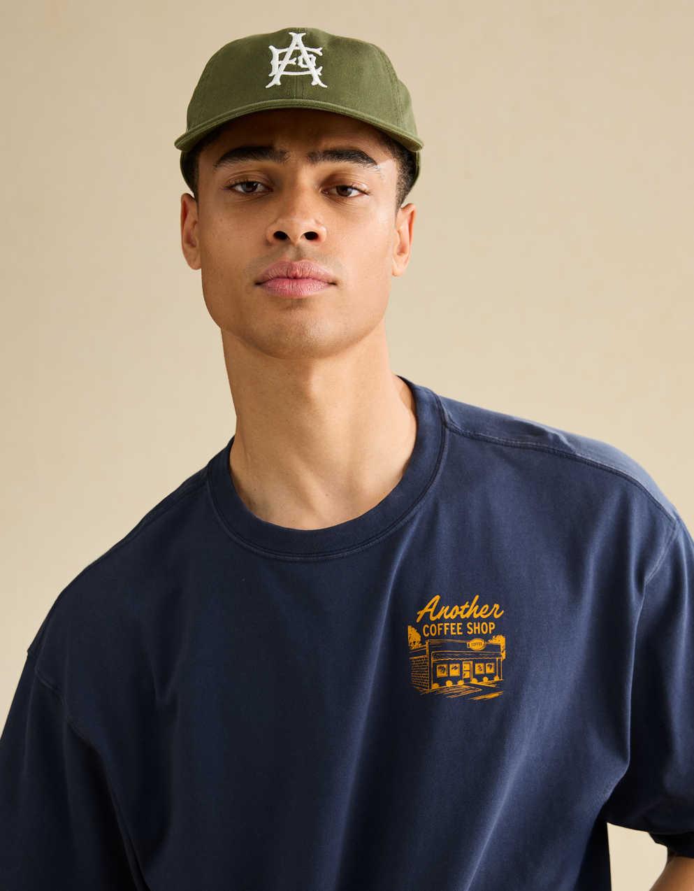 AE ボクシーフィット デスティネーション グラフィックTシャツ