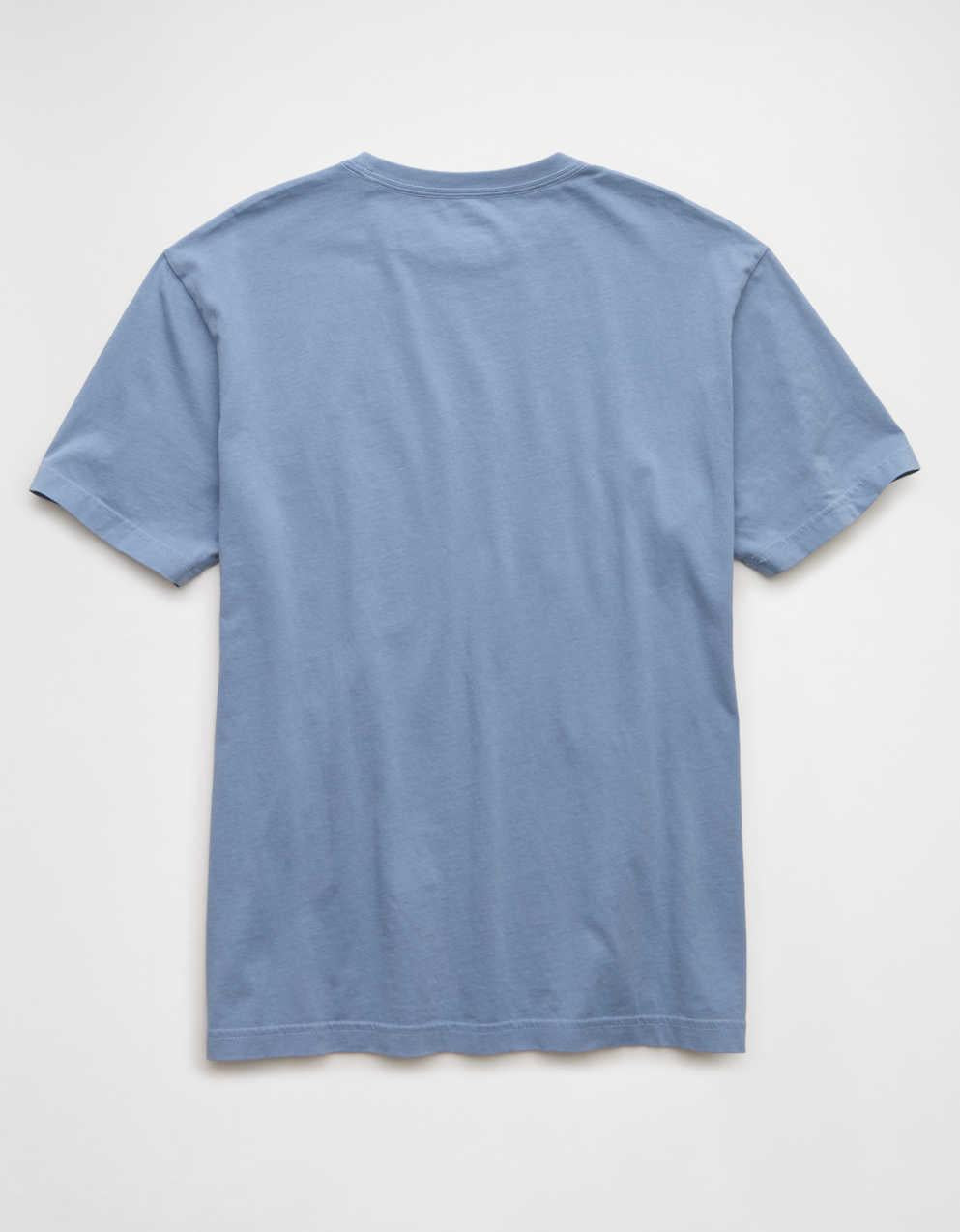 AEスタンダードフィットロゴグラフィックTシャツ