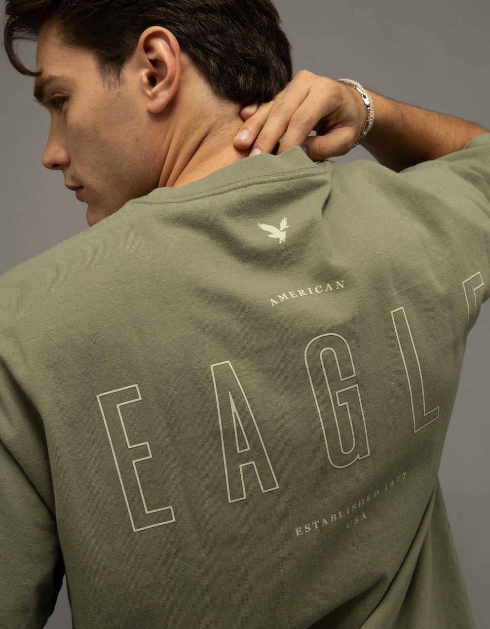 AEリラックス・ロゴ・グラフィックTシャツ