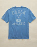 AE x Russell Athletic ヘビーウェイト・イーグル・グラフィックTシャツ