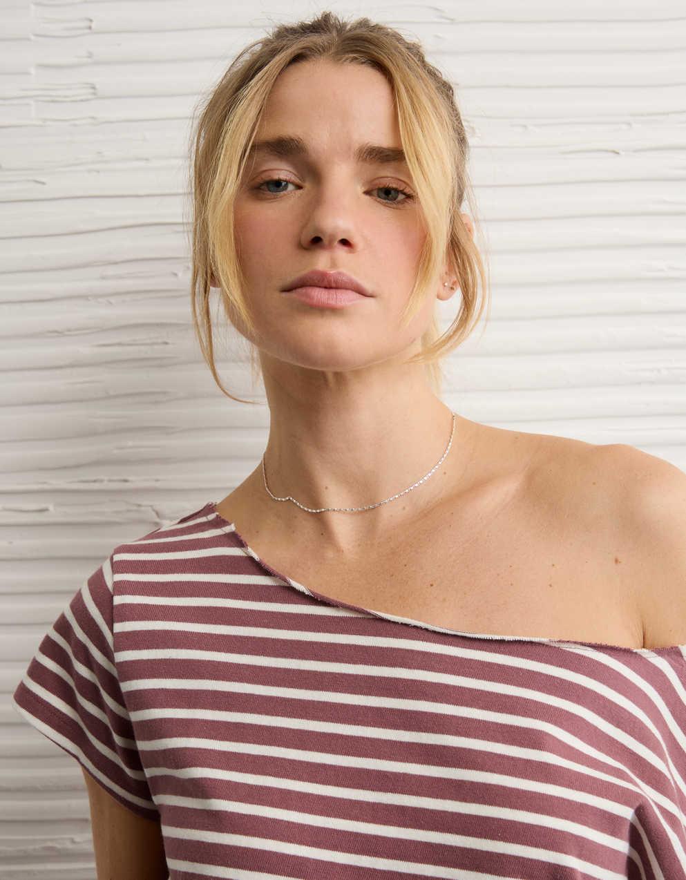 AE オフショルダー・ストライプTシャツ