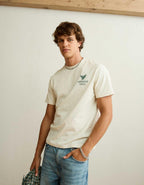 AE スタンダード・フィット・グラフィック・ロゴTシャツ