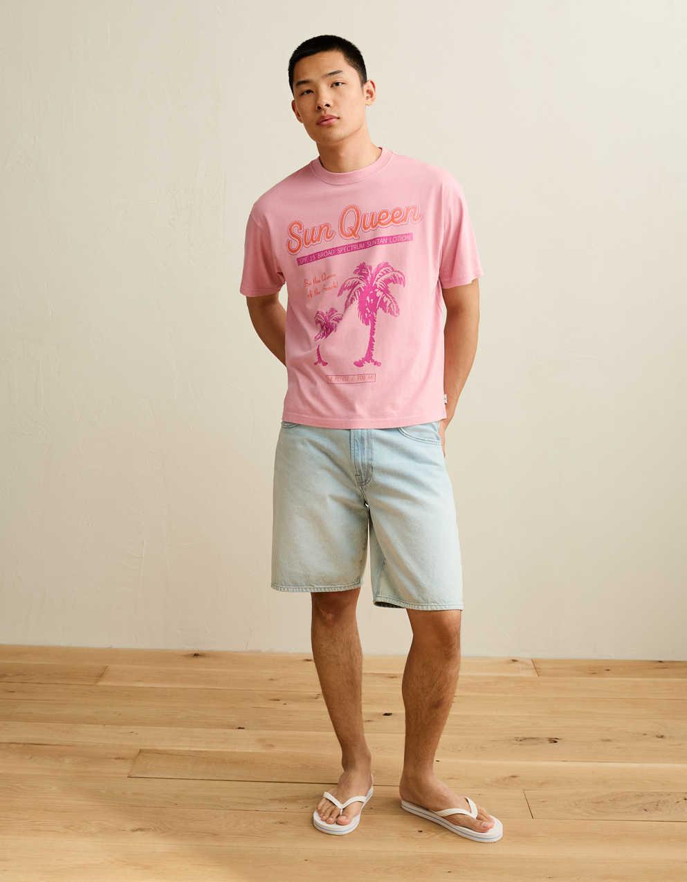 AE ボクシーフィット プライド グラフィックTシャツ
