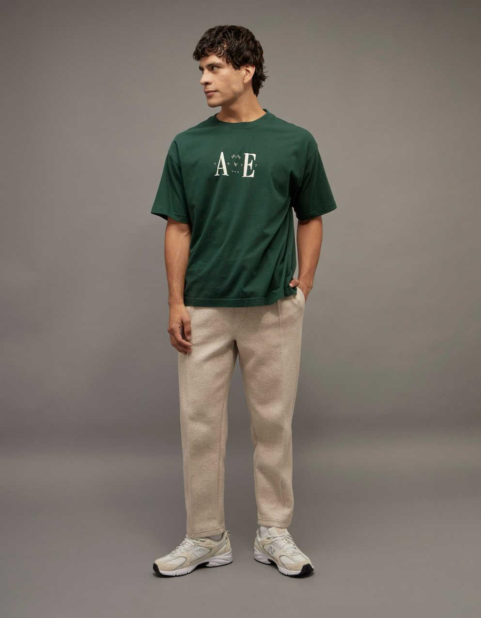 AEオーバーサイズ・グラフィックTシャツ