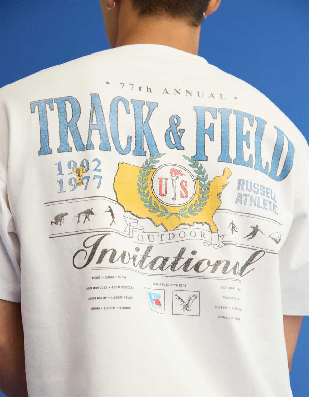 AE x Russell Athletic ヘビーウェイト陸上グラフィックTシャツ