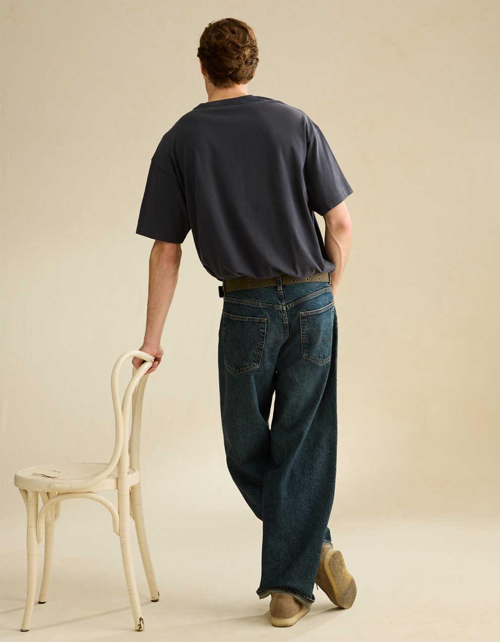 AE ボクシーフィット デスティネーション グラフィックTシャツ