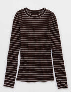 Aerie・エッセンシャル・クルー・レイヤリングTシャツ