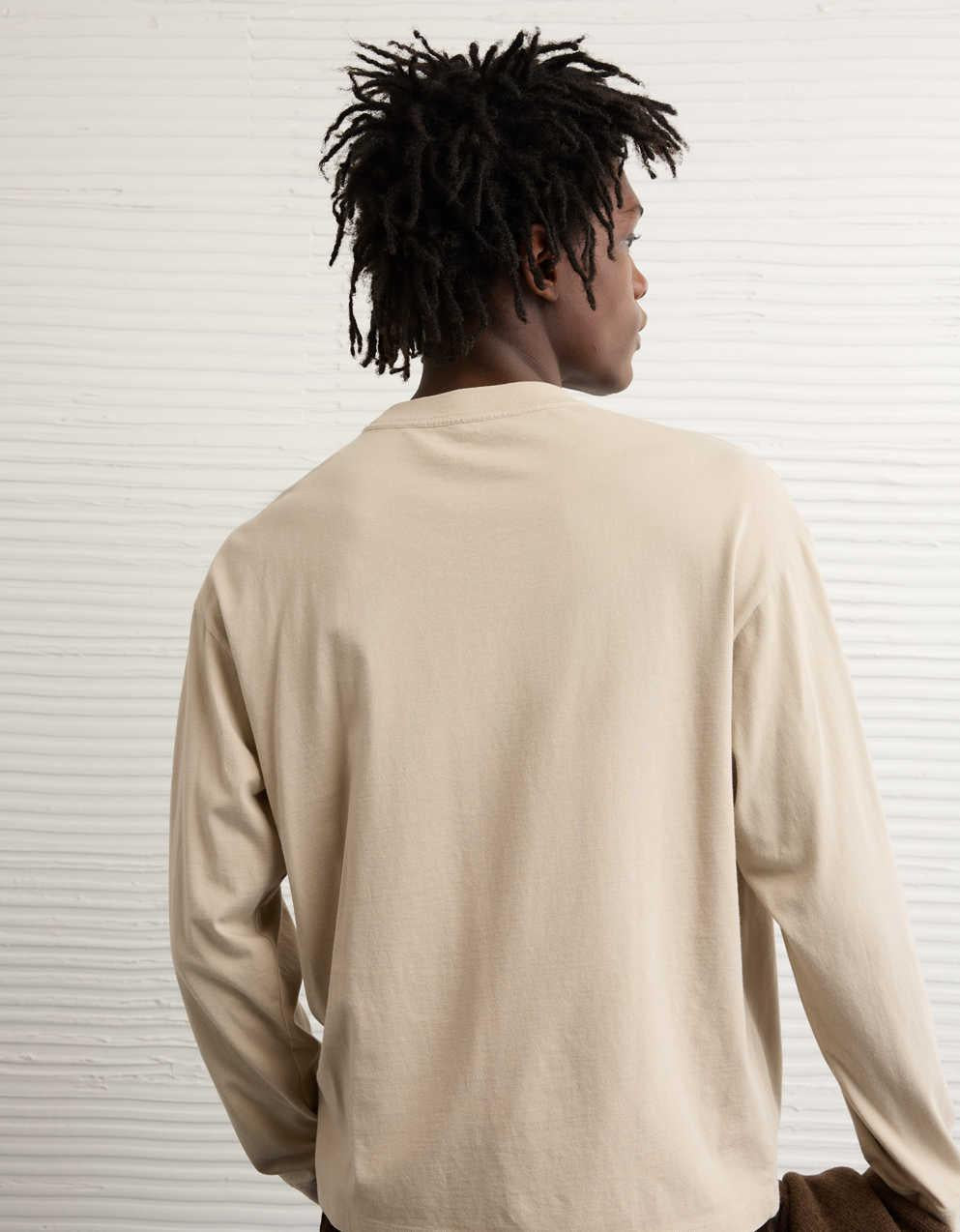 AEボクシーロングスリーブグラフィックTシャツ