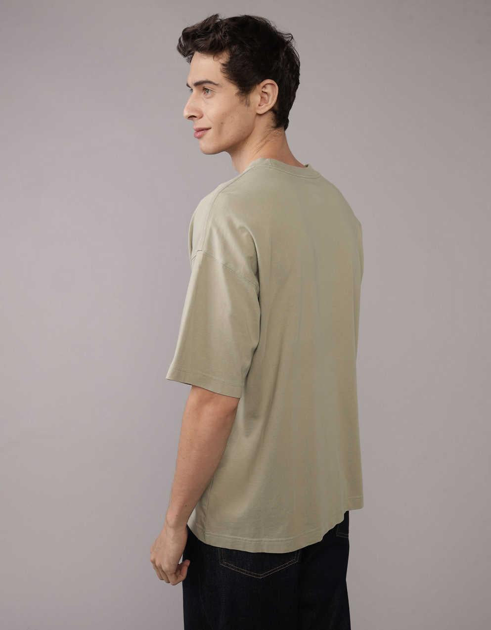 AEオーバーサイズ・グラフィックTシャツ