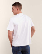 AE スタンダード・フィット・グラフィックTシャツ