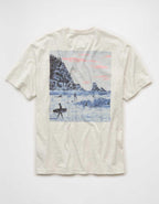 AE スタンダードフィット デスティネーション グラフィックTシャツ