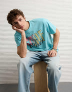 AE スタンダードフィット デスティネーション グラフィックTシャツ