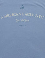 AEスタンダードフィットロゴグラフィックTシャツ