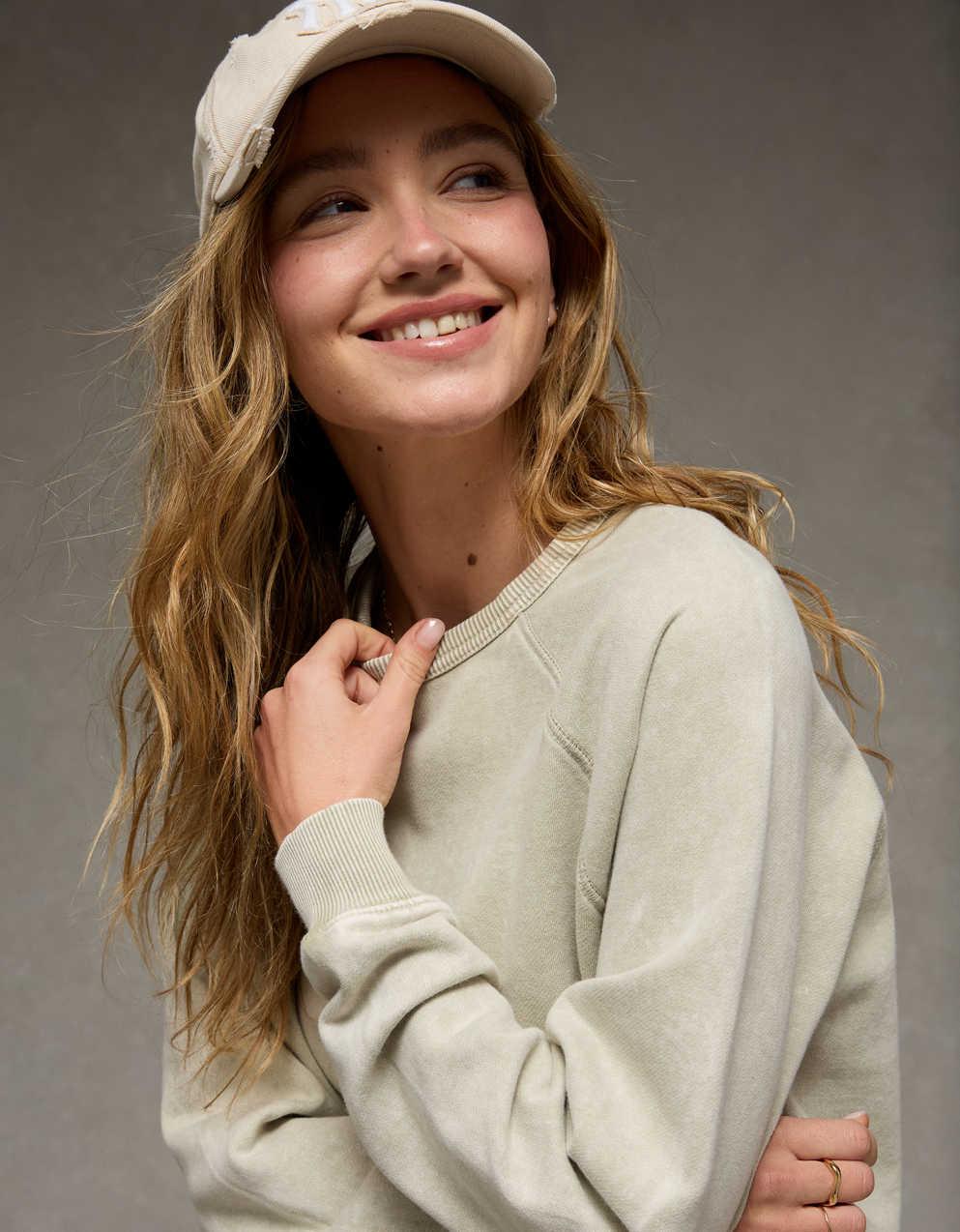AE Cropped Raglan Sweatshirt