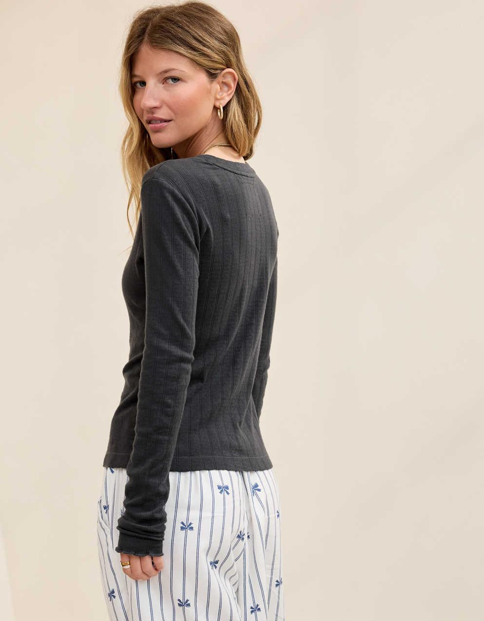 Aerie ポインテル・カーディTシャツ