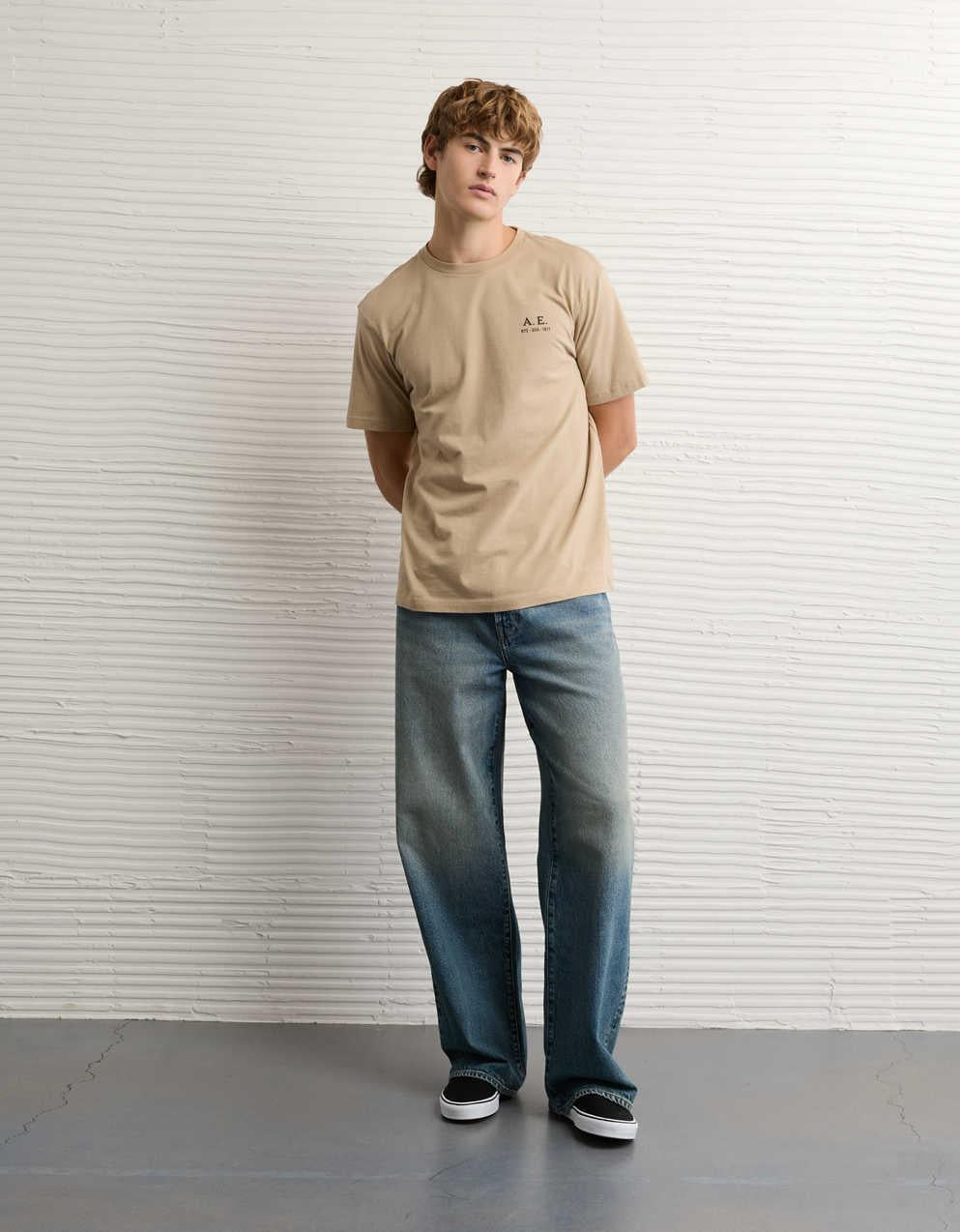 AE Standard Fit Logo Graphic T-Shirt