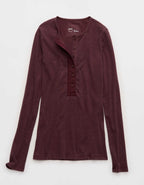 Aerie エッセンシャル・ヘンリー・レイヤリングTシャツ