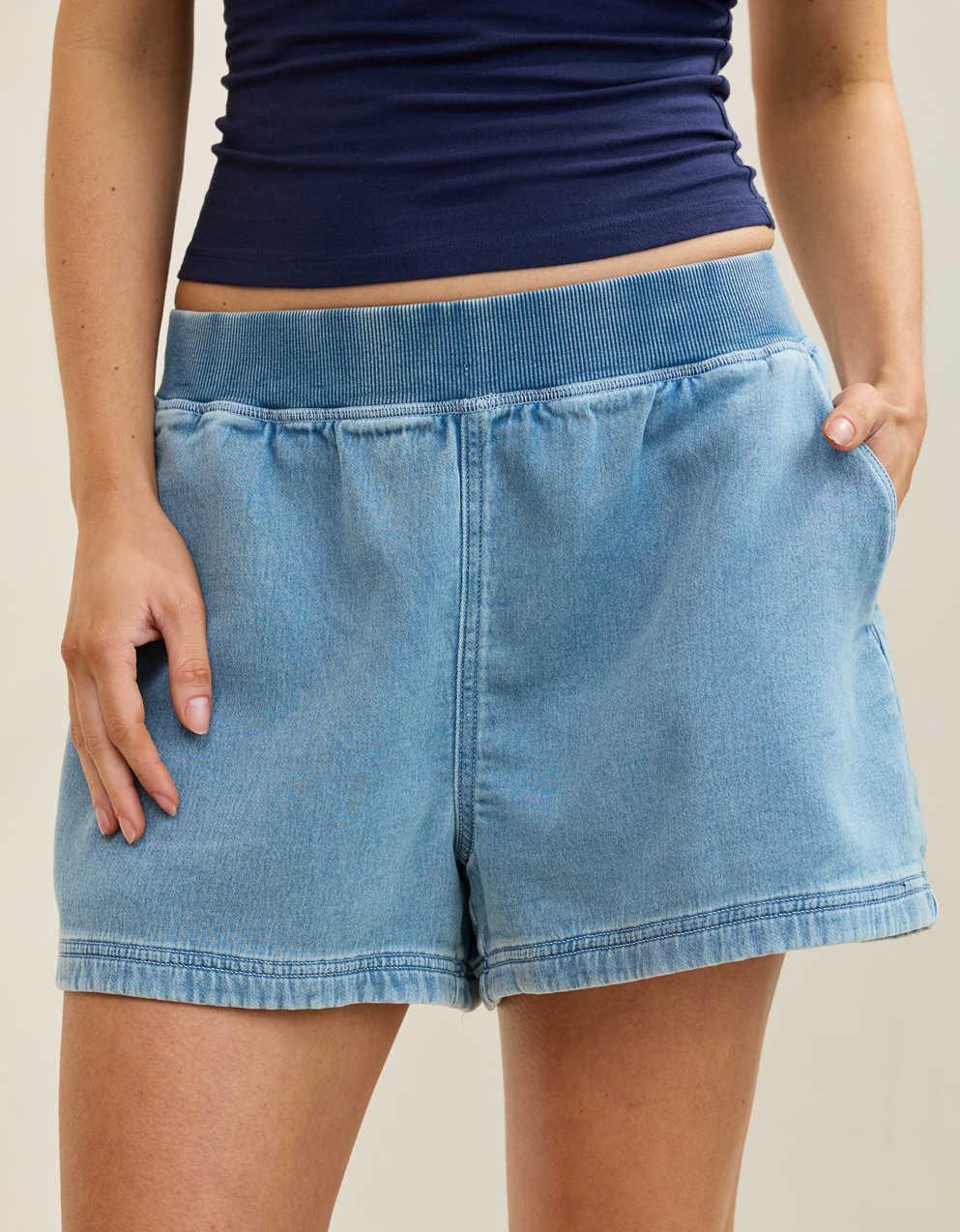 Aerie デイドリーム・デニム・ストレッチ・ショートパンツ