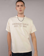 AEスタンダードフィットロゴグラフィックTシャツ