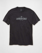 AEスタンダードフィットロゴグラフィックTシャツ