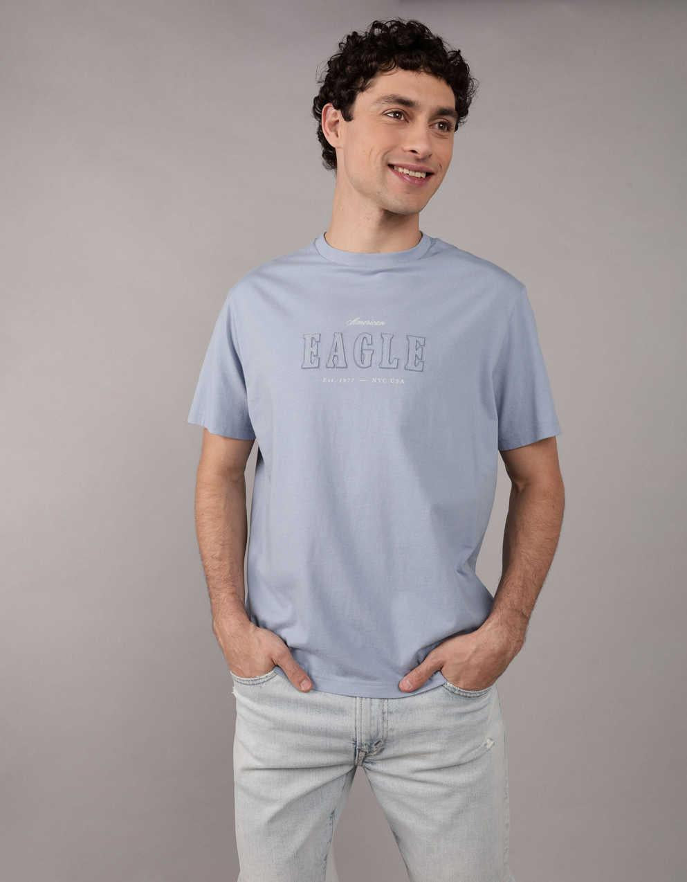 AEスタンダードフィットロゴグラフィックTシャツ