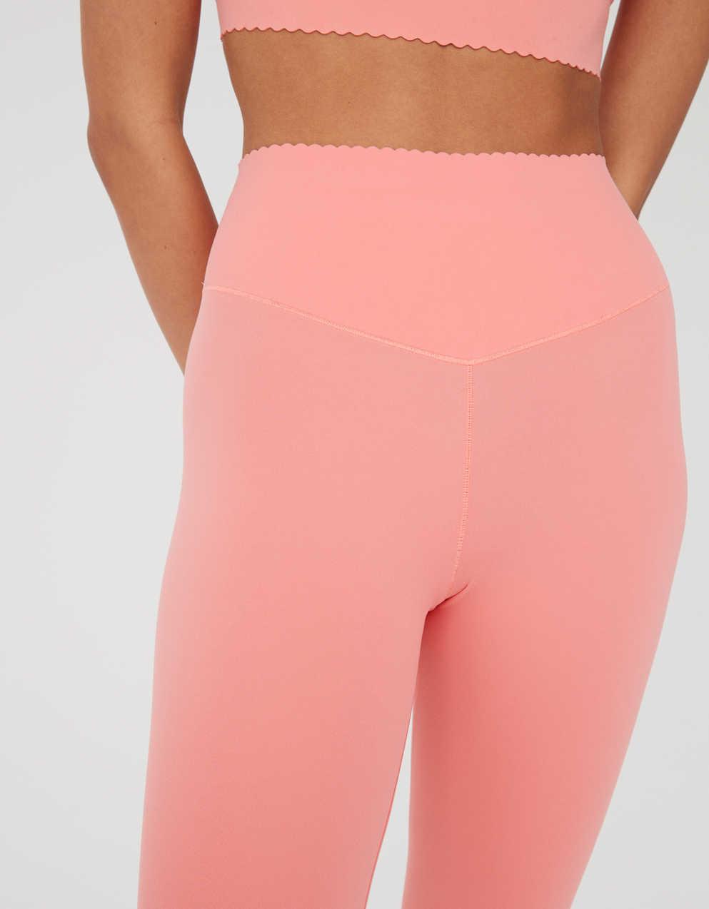 OFFLINE By Aerie Real Me XTRA Hold Up! スカラップ レギンス