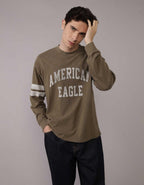 AEロングスリーブグラフィック・フットボールTシャツ