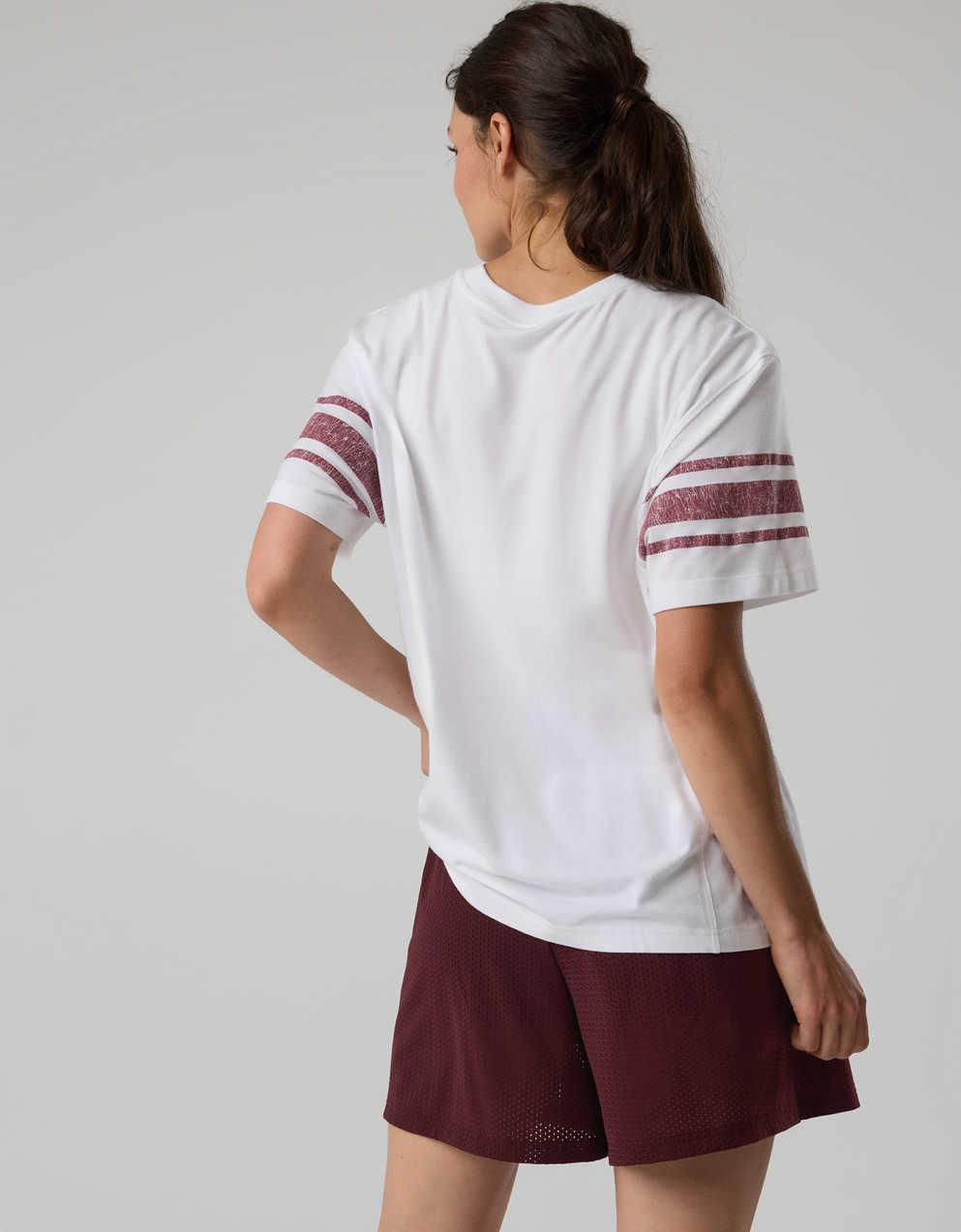OFFLINE by Aerie 「Let's Stretch」シーム入りボーイフレンドTシャツ
