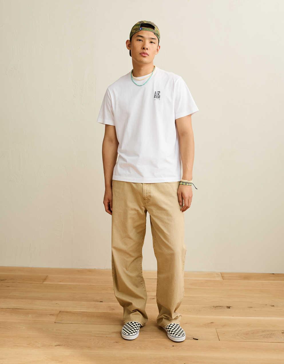 AE スタンダード・フィット・グラフィック・ロゴTシャツ