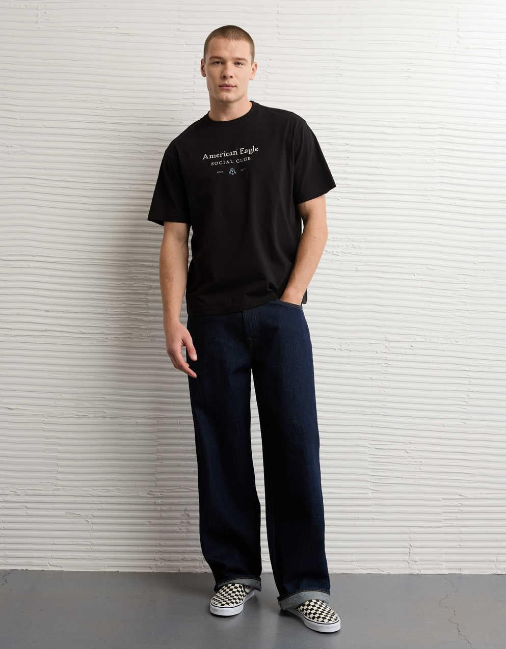 AEスタンダードフィットロゴグラフィックTシャツ