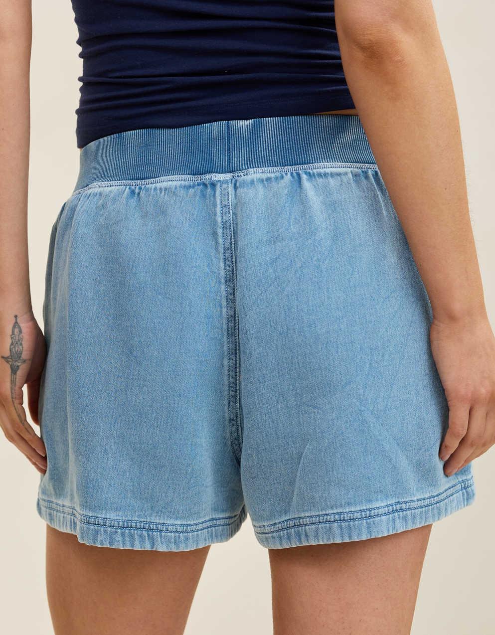 Aerie デイドリーム・デニム・ストレッチ・ショートパンツ