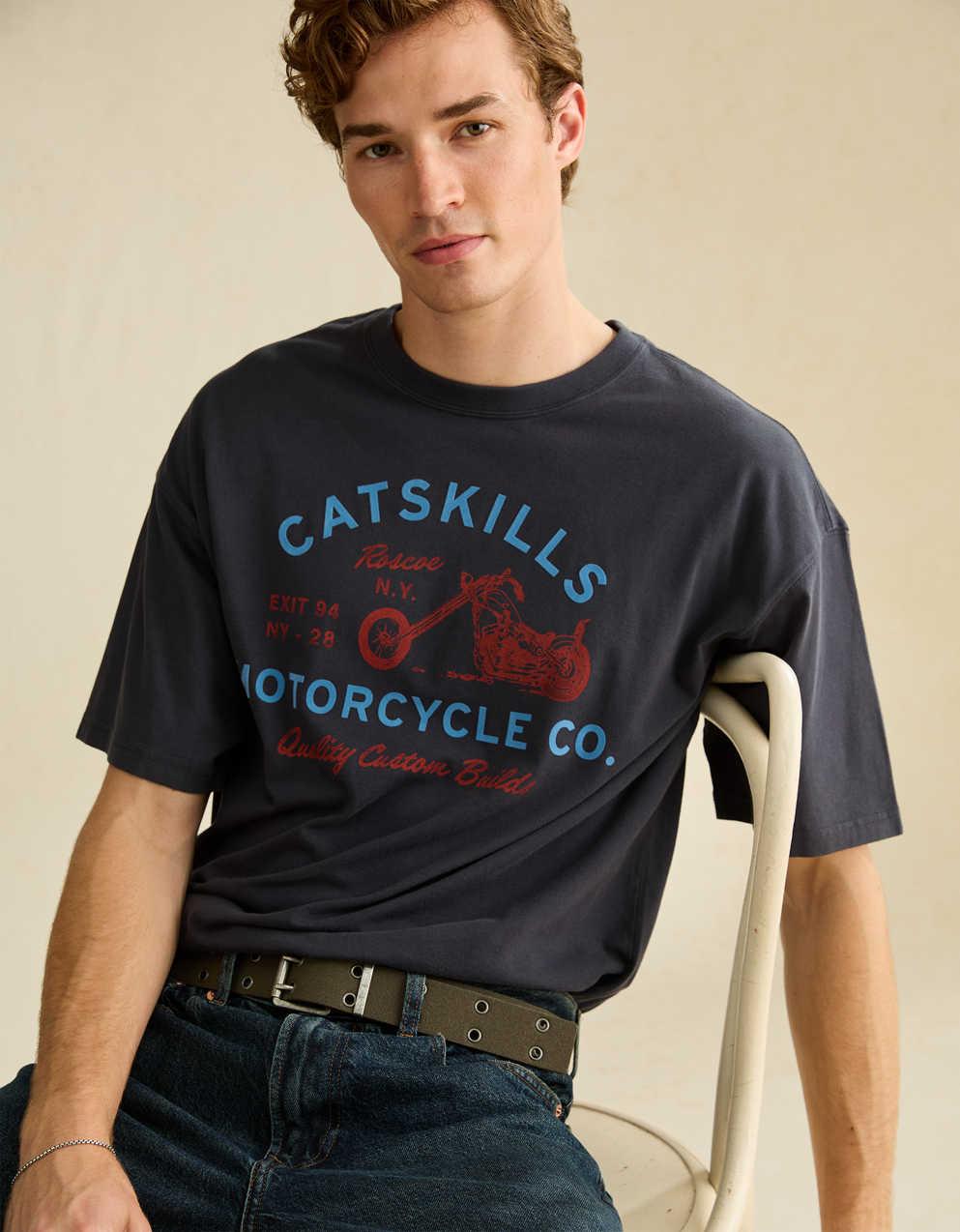 AE ボクシーフィット デスティネーション グラフィックTシャツ