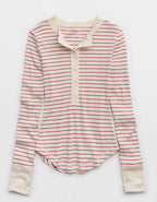 AerieヘンリーエッセンシャルレイヤリングTシャツ