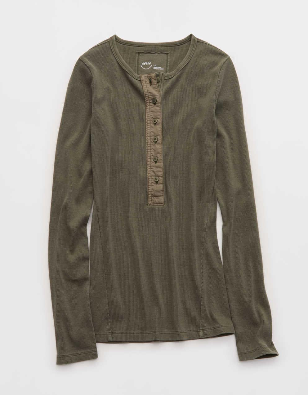 Aerie エッセンシャル・ヘンリー・レイヤリングTシャツ